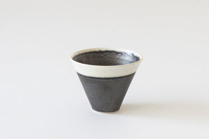 V-cup shiro-kuro